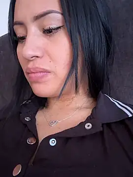 Sara luna  online show from 12-29-24, 02:10