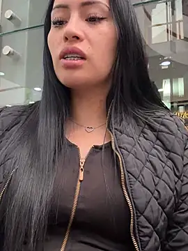 Sara luna  online show from 01-06-25, 04:02