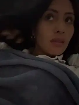 Sara luna  online show from 11-21-25, 07:56