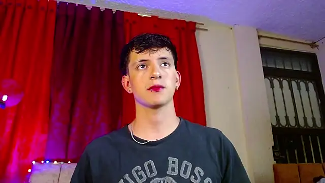 GabyThoms online show from 12-28-24, 01:08