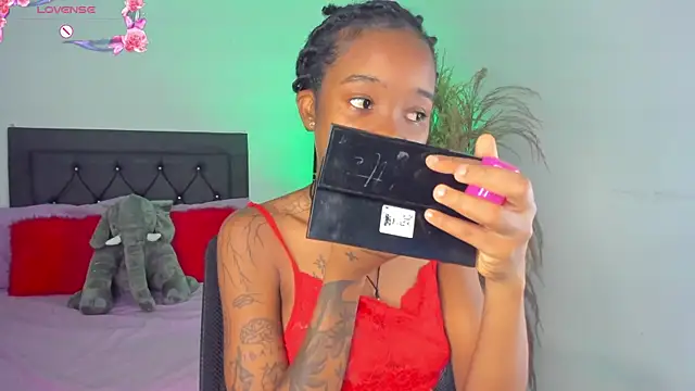 Rihana hot01 online show from 03-05-25, 12:16