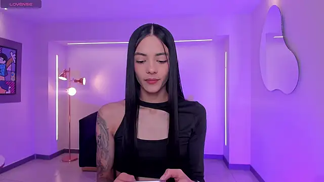 HannahJamesX online show from 11-21-25, 07:01