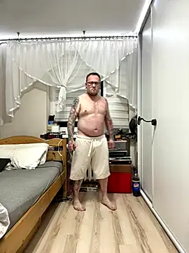 Snapshot of PierreNaked89 chatting on 11-04-25, 09:14 PierreNaked89 online show from 11-04-25, 09:14