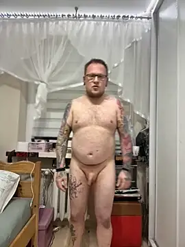 Snapshot of PierreNaked89 chatting on 11-17-25, 11:32 PierreNaked89 online show from 11-17-25, 11:32