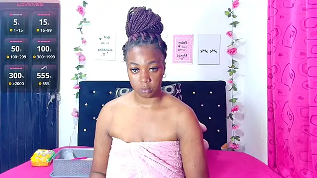 CiaraEbony online show from 10-31-25, 12:00