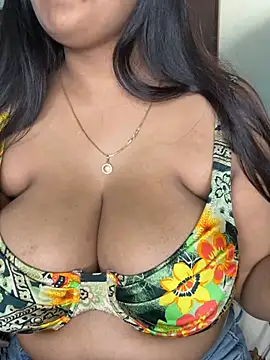 Snapshot of Sexy_Evelynn chatting on 02-24-26, 04:10 Sexy Evelynn online show from 02-24-26, 04:10