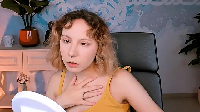 JasmineMilko online show from 10-20-25, 05:08