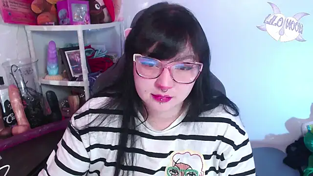 Snapshot of LiloMoon69 chatting on 12-30-24, 03:14 LiloMoon69 online show from 12-30-24, 03:14