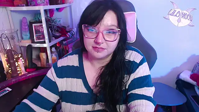Snapshot of LiloMoon69 chatting on 01-04-25, 05:16 LiloMoon69 online show from 01-04-25, 05:16