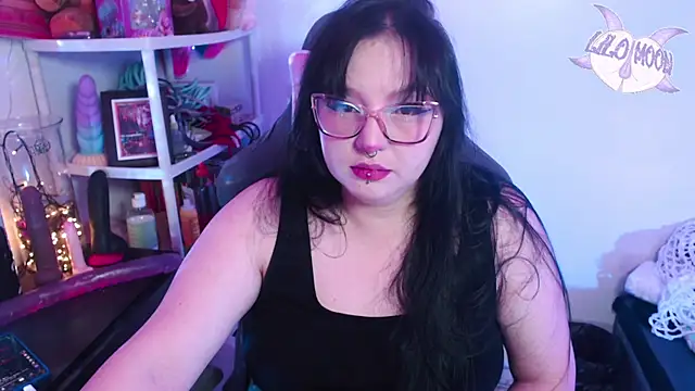 Snapshot of LiloMoon69 chatting on 01-06-25, 02:48 LiloMoon69 online show from 01-06-25, 02:48