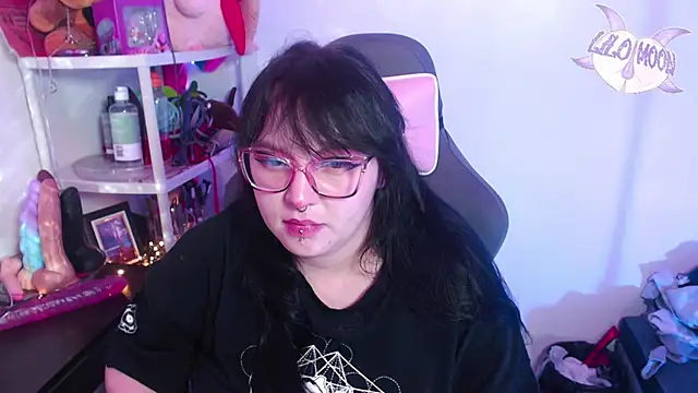 Snapshot of LiloMoon69 chatting on 01-15-25, 05:29 LiloMoon69 online show from 01-15-25, 05:29