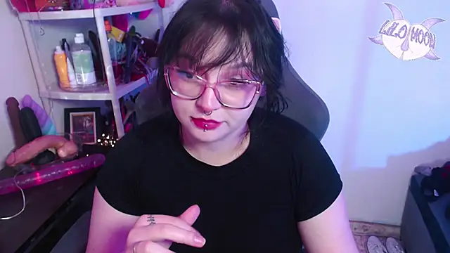Snapshot of LiloMoon69 chatting on 01-19-25, 07:25 LiloMoon69 online show from 01-19-25, 07:25