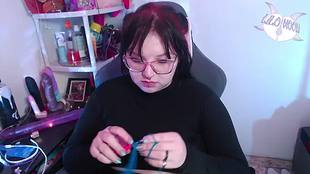 Snapshot of LiloMoon69 chatting on 01-21-25, 06:54 LiloMoon69 online show from 01-21-25, 06:54