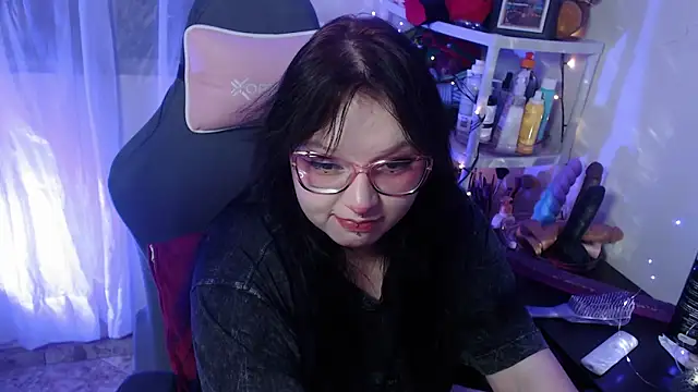 Snapshot of LiloMoon69 chatting on 02-02-25, 07:41 LiloMoon69 online show from 02-02-25, 07:41