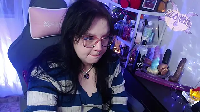 Snapshot of LiloMoon69 chatting on 02-06-25, 03:48 LiloMoon69 online show from 02-06-25, 03:48