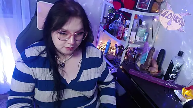 Snapshot of LiloMoon69 chatting on 02-06-25, 06:51 LiloMoon69 online show from 02-06-25, 06:51
