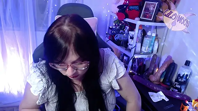 Snapshot of LiloMoon69 chatting on 02-08-25, 03:30 LiloMoon69 online show from 02-08-25, 03:30