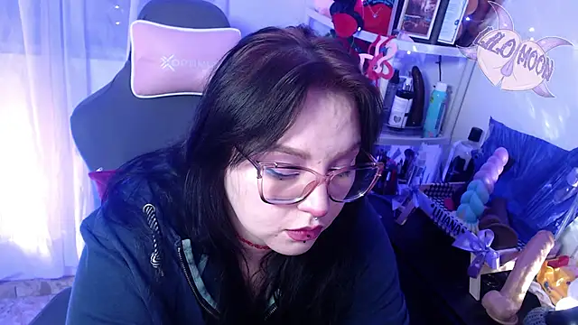 Snapshot of LiloMoon69 chatting on 02-17-25, 03:15 LiloMoon69 online show from 02-17-25, 03:15