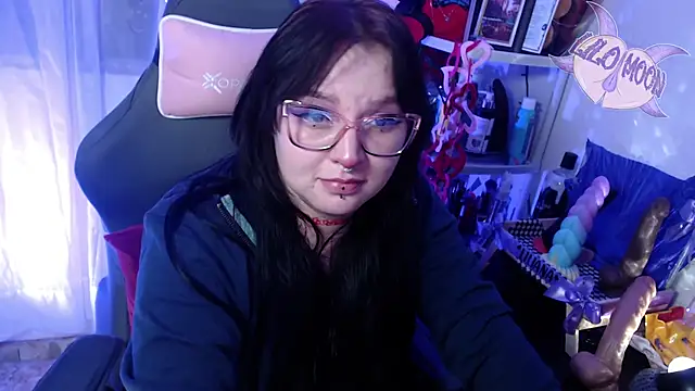 Snapshot of LiloMoon69 chatting on 02-17-25, 06:20 LiloMoon69 online show from 02-17-25, 06:20