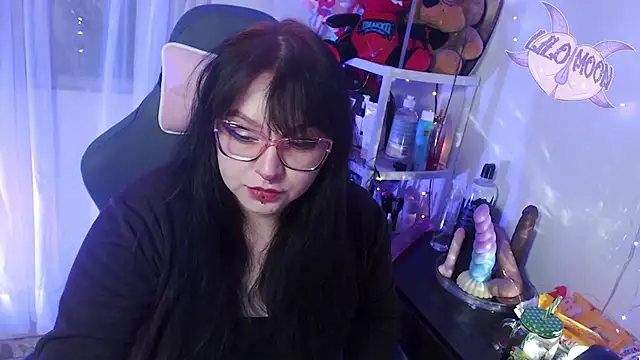 Snapshot of LiloMoon69 chatting on 02-24-25, 03:55 LiloMoon69 online show from 02-24-25, 03:55