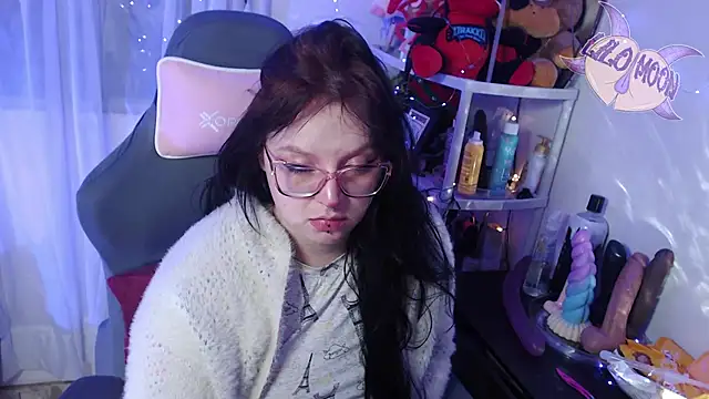Snapshot of LiloMoon69 chatting on 03-02-25, 03:34 LiloMoon69 online show from 03-02-25, 03:34