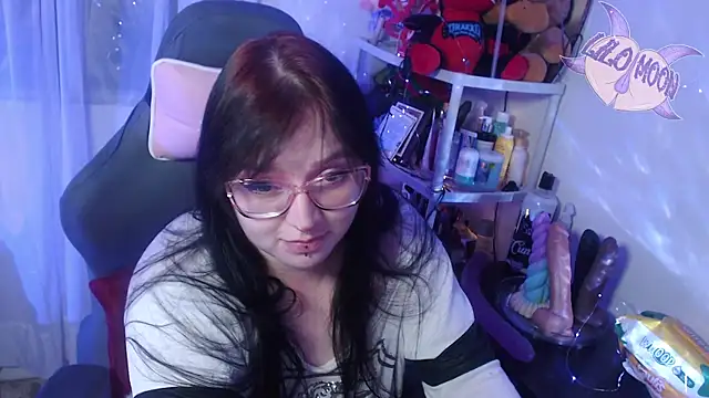 Snapshot of LiloMoon69 chatting on 03-03-25, 06:37 LiloMoon69 online show from 03-03-25, 06:37