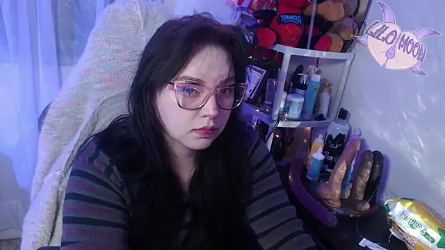 Snapshot of LiloMoon69 chatting on 03-04-25, 04:06 LiloMoon69 online show from 03-04-25, 04:06