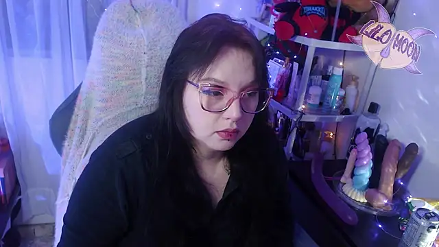 Snapshot of LiloMoon69 chatting on 03-07-25, 03:40 LiloMoon69 online show from 03-07-25, 03:40