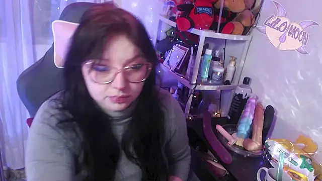 Snapshot of LiloMoon69 chatting on 03-11-25, 03:59 LiloMoon69 online show from 03-11-25, 03:59