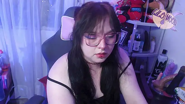 Snapshot of LiloMoon69 chatting on 03-14-25, 04:10 LiloMoon69 online show from 03-14-25, 04:10