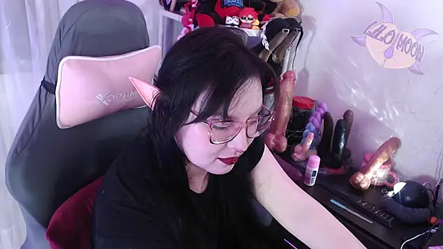 Snapshot of LiloMoon69 chatting on 09-30-25, 01:16 LiloMoon69 online show from 09-30-25, 01:16