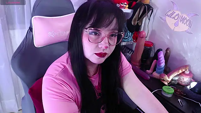 Snapshot of LiloMoon69 chatting on 10-20-25, 11:54 LiloMoon69 online show from 10-20-25, 11:54