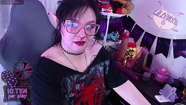 Snapshot of LiloMoon69 chatting on 11-03-25, 03:35 LiloMoon69 online show from 11-03-25, 03:35