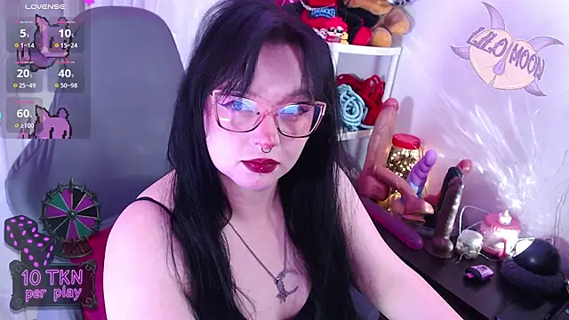 Snapshot of LiloMoon69 chatting on 11-07-25, 01:11 LiloMoon69 online show from 11-07-25, 01:11