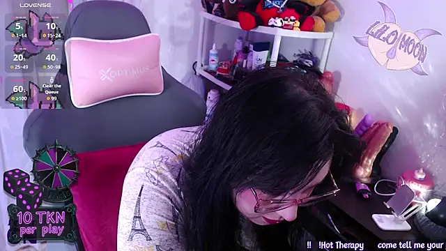 Snapshot of LiloMoon69 chatting on 11-24-25, 01:33 LiloMoon69 online show from 11-24-25, 01:33