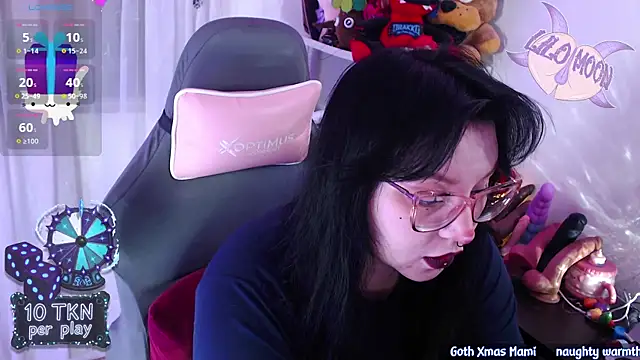 Snapshot of LiloMoon69 chatting on 12-18-25, 02:45 LiloMoon69 online show from 12-18-25, 02:45