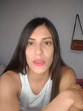 Snapshot of aleja_2024 chatting on 03-14-25, 10:16 aleja 2024 online show from 03-14-25, 10:16