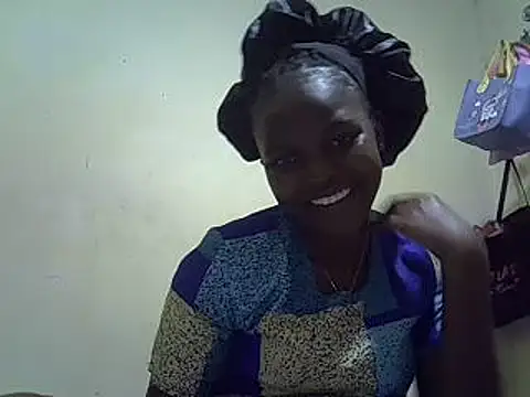 Snapshot of pretty_vivy chatting on 01-15-25, 04:54 pretty vivy online show from 01-15-25, 04:54