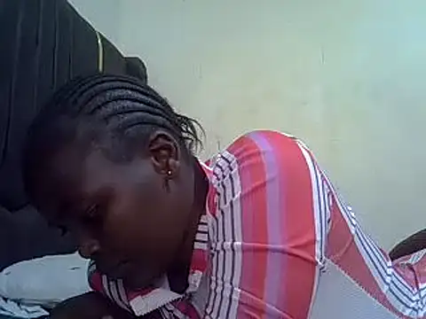 Snapshot of pretty_vivy chatting on 02-15-25, 09:38 pretty vivy online show from 02-15-25, 09:38