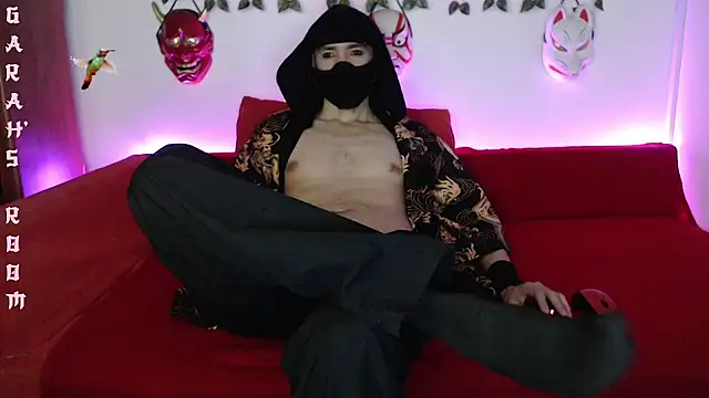 Snapshot of zagarah- chatting on 10-23-25, 02:11 zagarah- online show from 10-23-25, 02:11