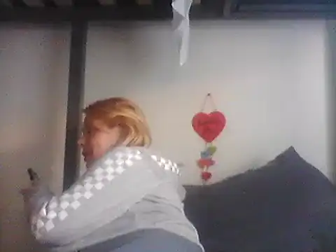 Snapshot of burrkitty chatting on 12-06-24, 08:40 burrkitty online show from 12-06-24, 08:40