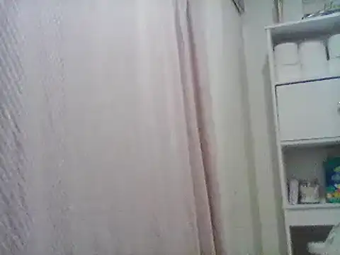 Snapshot of burrkitty chatting on 12-13-24, 07:21 burrkitty online show from 12-13-24, 07:21