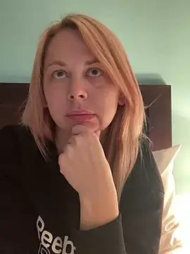 Snapshot of burrkitty chatting on 02-07-25, 01:11 burrkitty online show from 02-07-25, 01:11