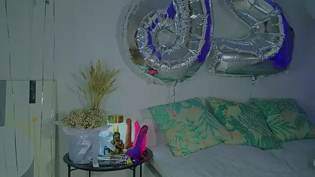 Snapshot of ta_daam chatting on 01-05-25, 02:30 ta daam online show from 01-05-25, 02:30