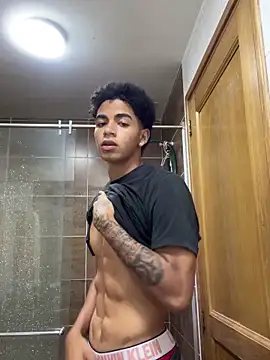 Snapshot of JoanG10 chatting on 09-13-25, 01:49 JoanG10 online show from 09-13-25, 01:49