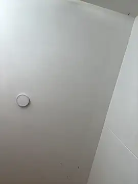 Snapshot of JoanG10 chatting on 09-17-25, 05:25 JoanG10 online show from 09-17-25, 05:25