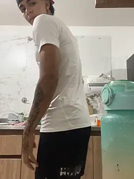 JoanG10 online show from 04-21-26, 03:13