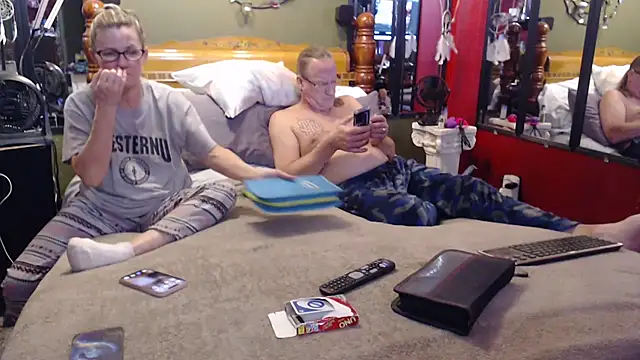 Snapshot of smallandyummy chatting on 11-30-25, 07:45 smallandyummy online show from 11-30-25, 07:45