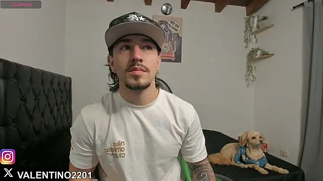 Valentino Xander online show from 10-06-25, 10:07