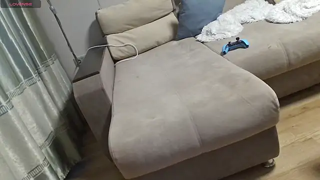 MilaaMilaa online show from 11-30-25, 09:46